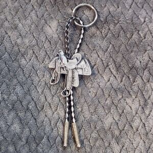 Vintage Pewter Saddle Bolo Tie Keychain – Black & Silver